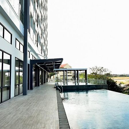 Lovina 8-Ad At One Residence Batam エクステリア 写真
