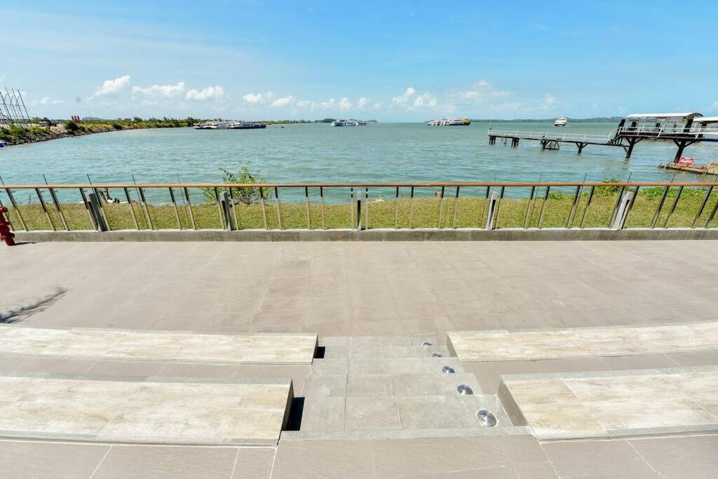 Lovina 8-Ad At One Residence Batam エクステリア 写真