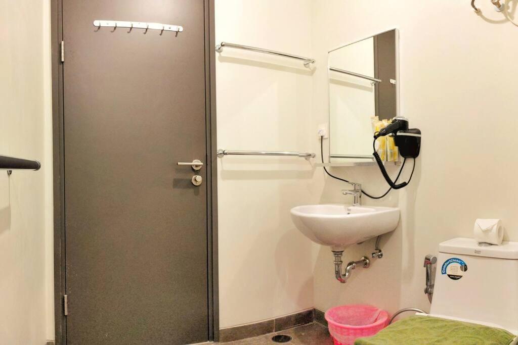 Lovina 8-Ad At One Residence Batam エクステリア 写真
